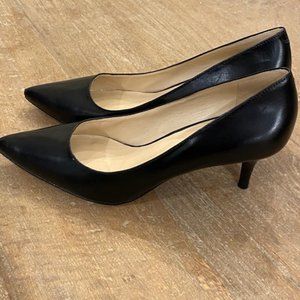 Nine West black mid heel pumps